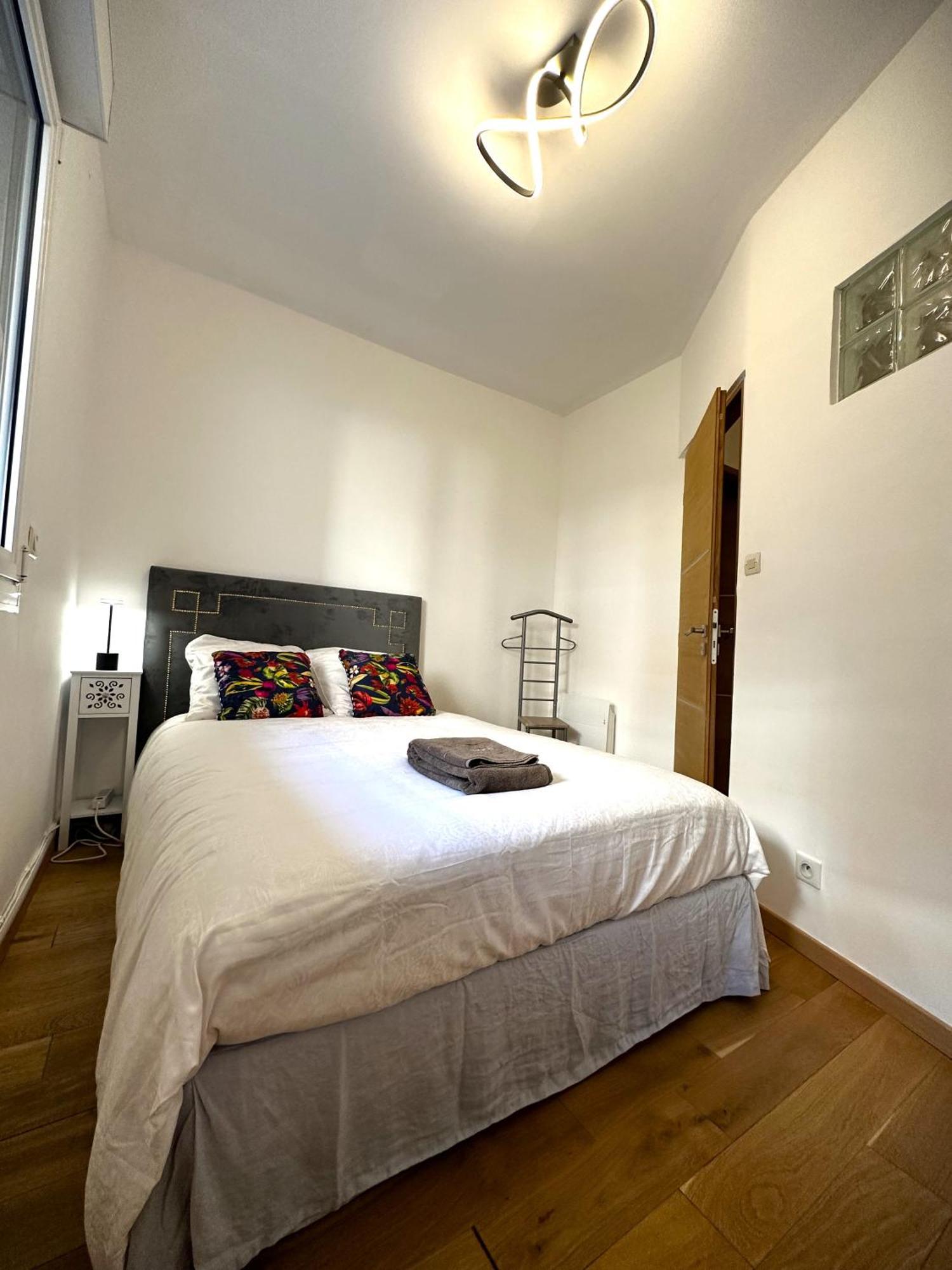 Arena Center Town Apartment Reims Exterior photo